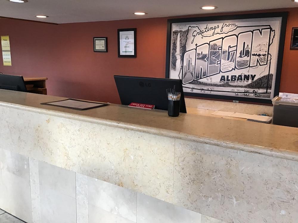Super 8 By Wyndham Albany Motel Ngoại thất bức ảnh